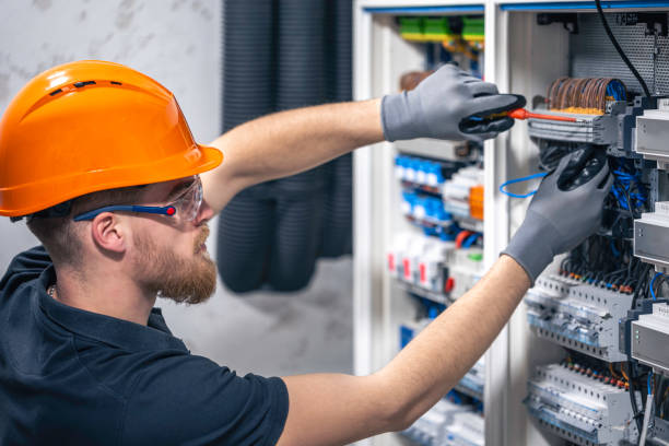 Best Licensed Electrician  in Comfort, TX
